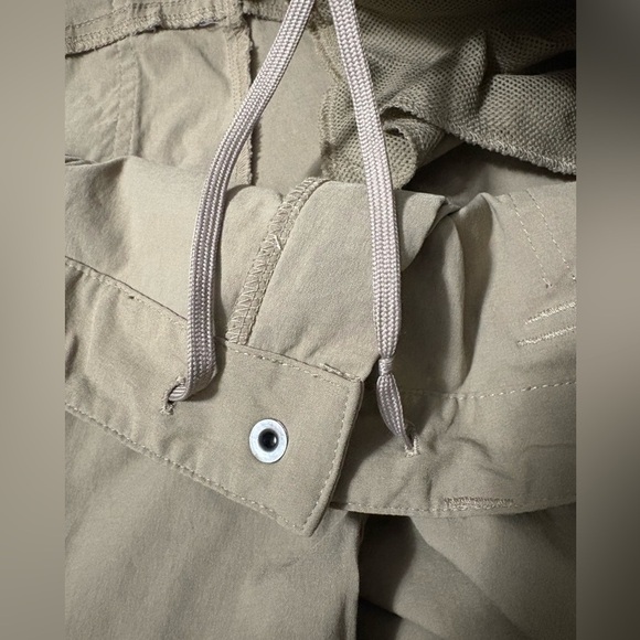 Woman’s Athleta Nylon Tan Cargo Pants. 
Zipper, snap waist and drawstring. - Picture 11 of 16